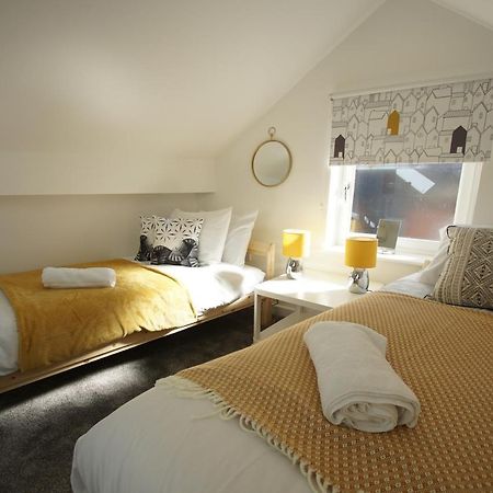 Loft Style Apartment For 4, 1 Broadhurst Court, Close To Town, Station & Hospital Στόκπορτ Εξωτερικό φωτογραφία
