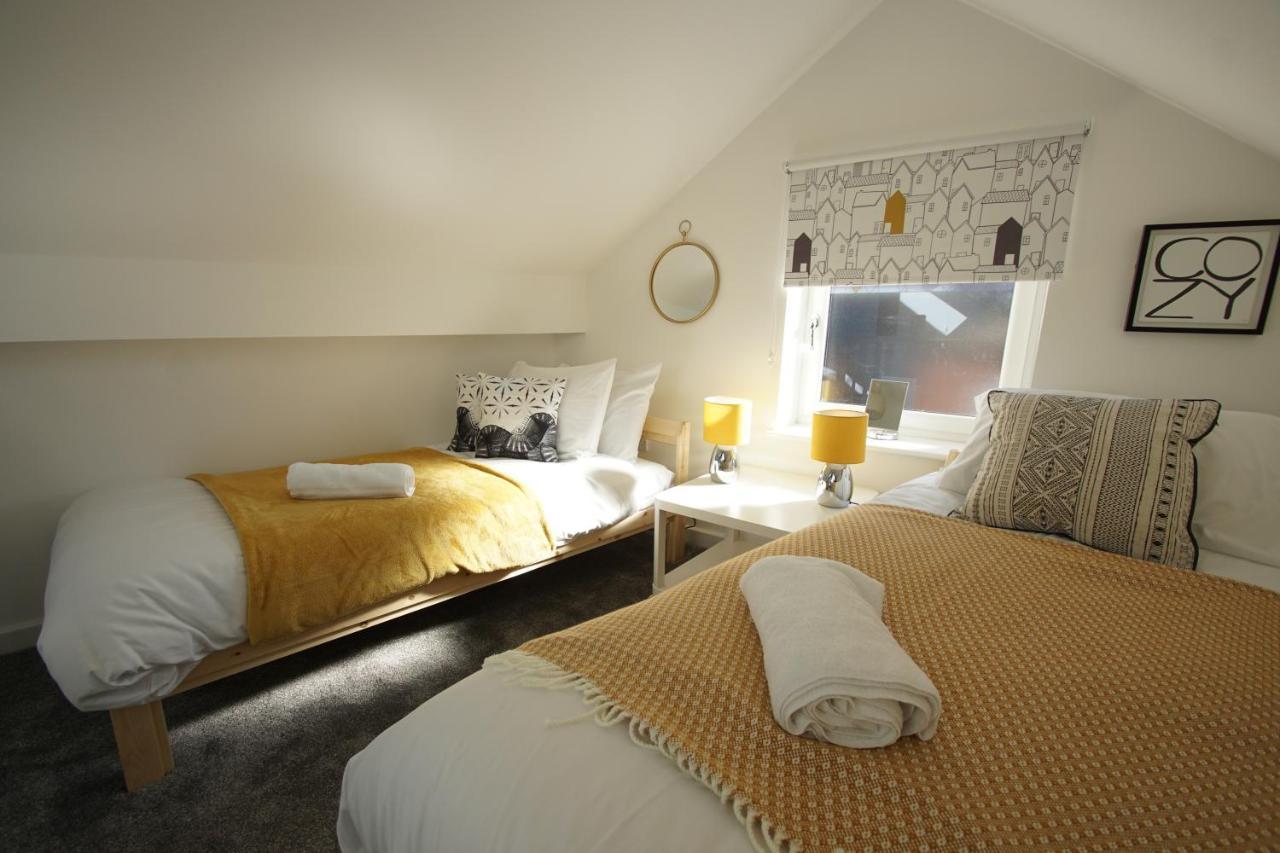 Loft Style Apartment For 4, 1 Broadhurst Court, Close To Town, Station & Hospital Στόκπορτ Εξωτερικό φωτογραφία
