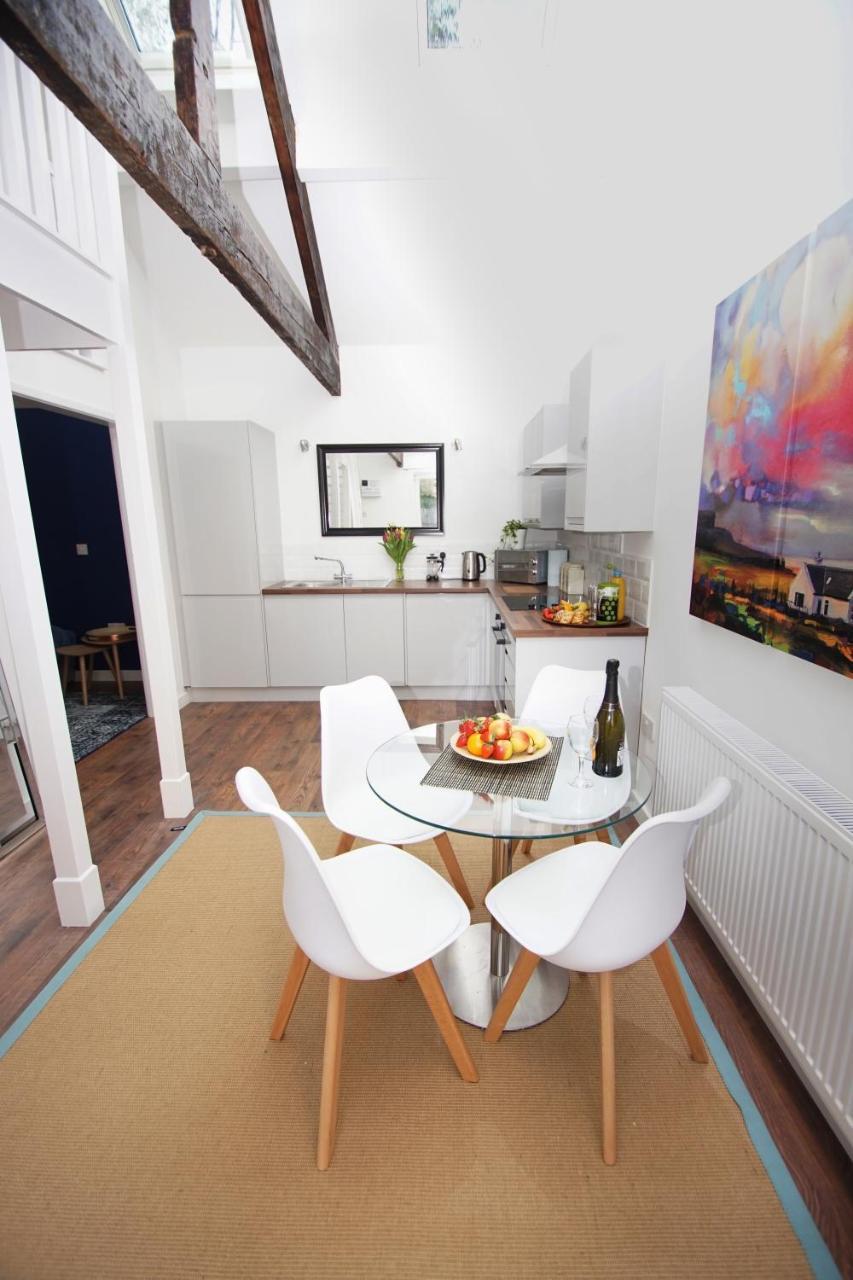 Loft Style Apartment For 4, 1 Broadhurst Court, Close To Town, Station & Hospital Στόκπορτ Εξωτερικό φωτογραφία