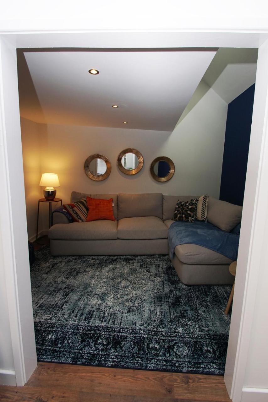 Loft Style Apartment For 4, 1 Broadhurst Court, Close To Town, Station & Hospital Στόκπορτ Εξωτερικό φωτογραφία